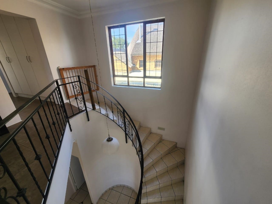 To Let 4 Bedroom Property for Rent in Parklands Western Cape